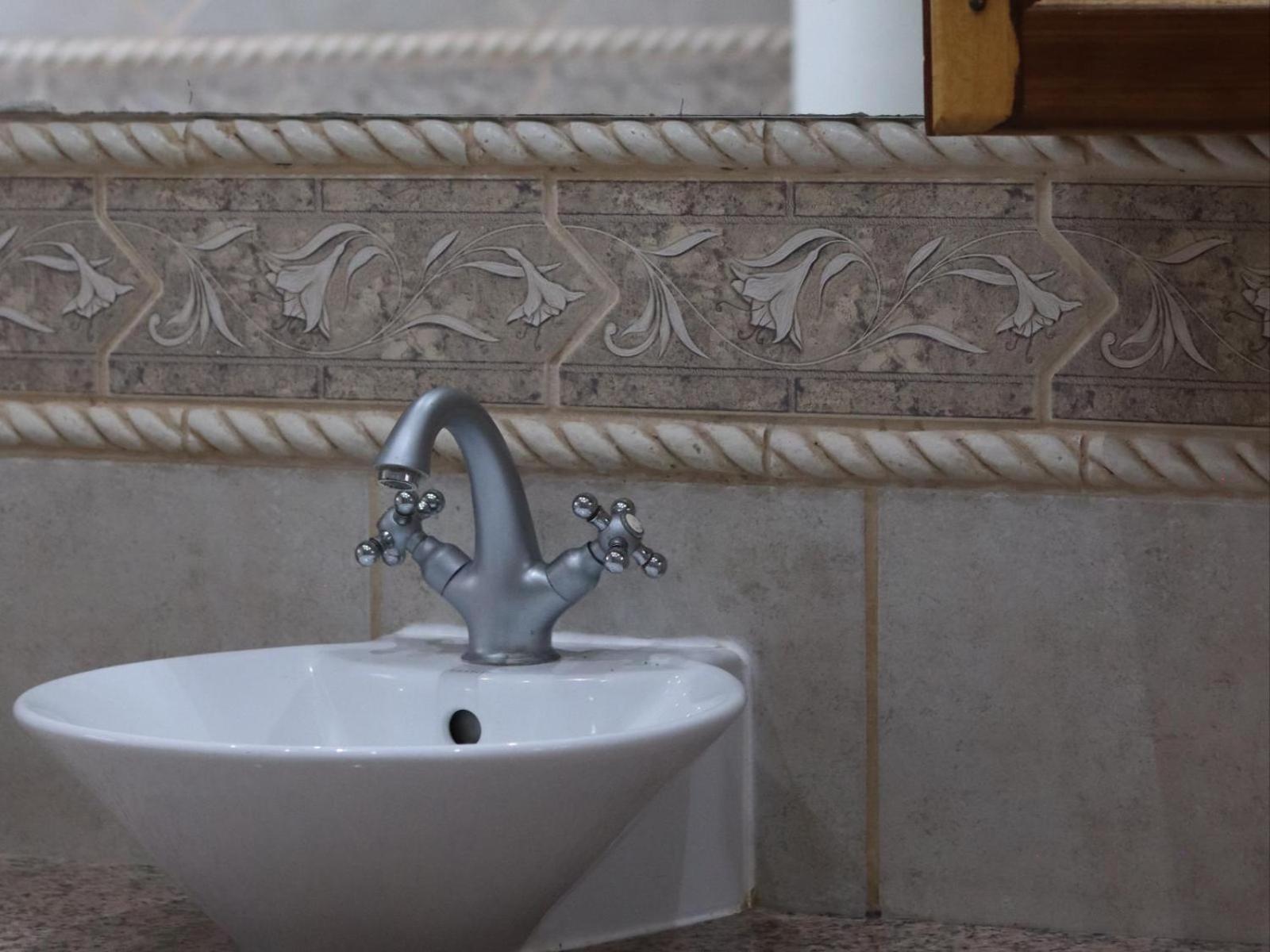 Karee Guesthouse Табазимби Стая снимка